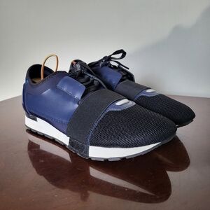 Navy Blue Sneakers with Hybrid Design and Elastic Strap